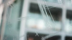 Rayures sur un miroir